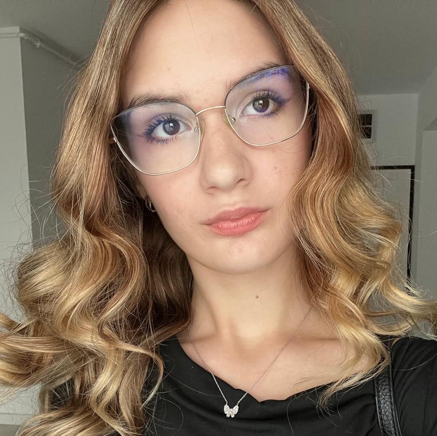 Member Image of Alesia-Maria Dinita